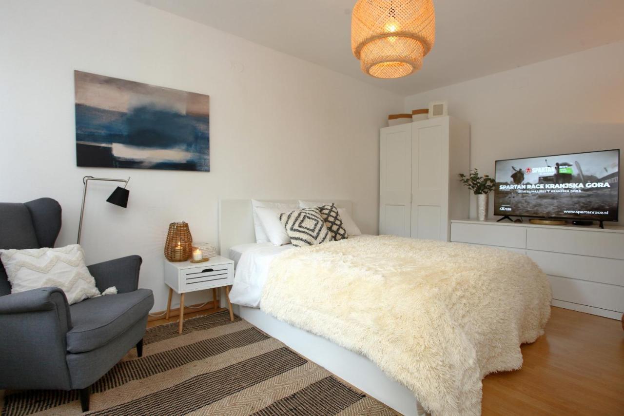 Izola Dreamy Stays Kord Ngoại thất bức ảnh
